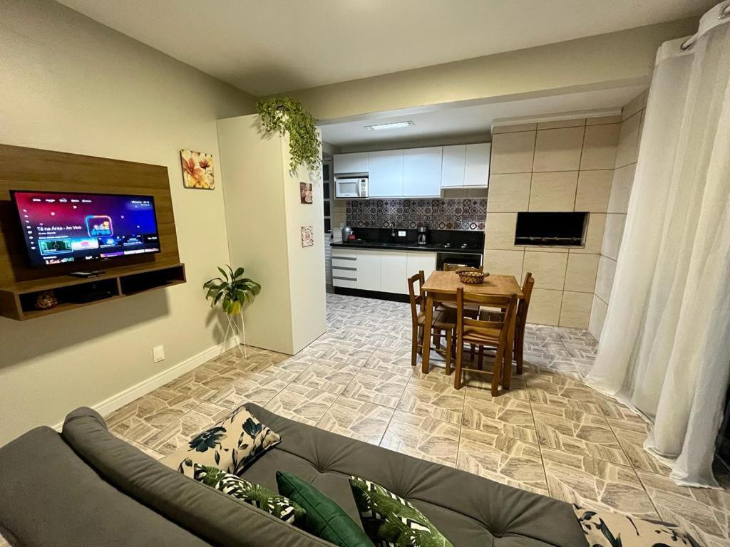 Residencial Bernardo, Meia Quadra Do Trapiche Florianopolis Exterior photo